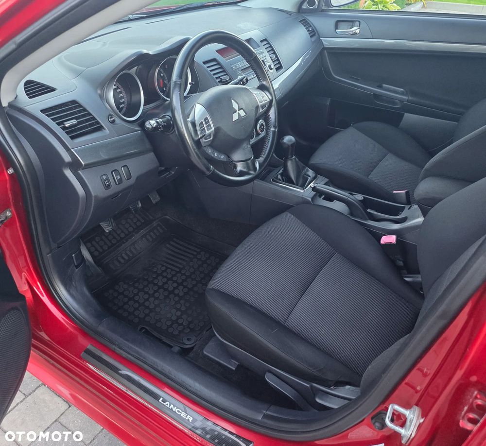 Mitsubishi Lancer - 16