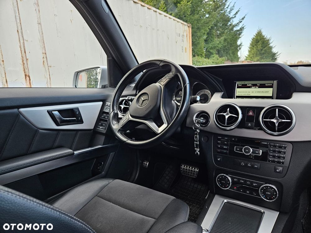 Mercedes-Benz GLK - 23