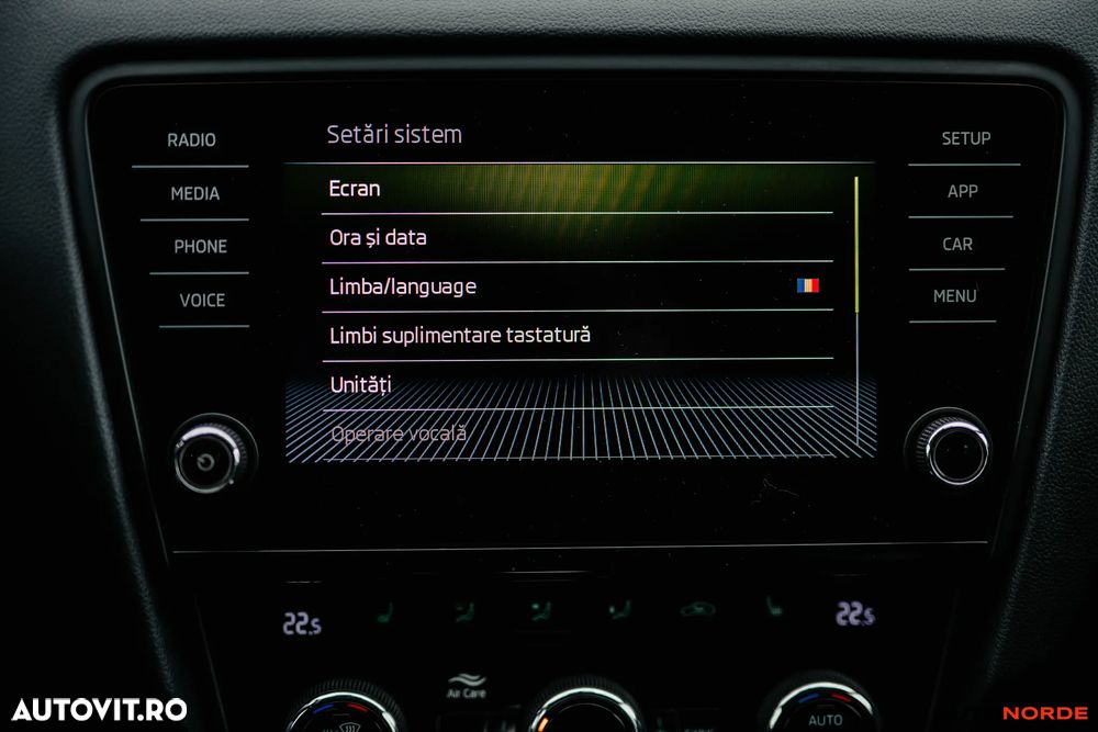 Skoda Octavia 2.0 TDI DSG Ambition - 27