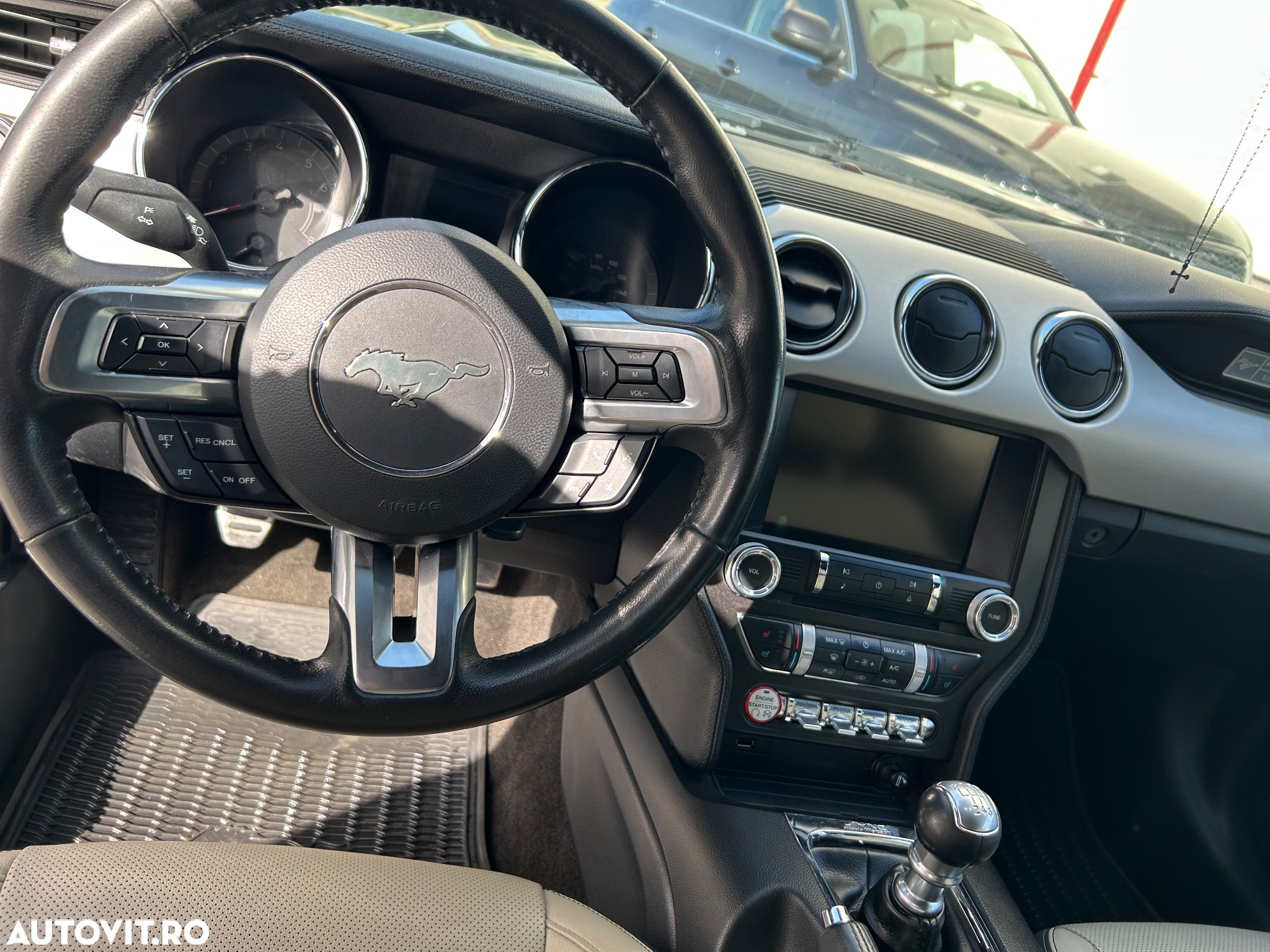Ford Mustang 2.3 EcoBoost - 8