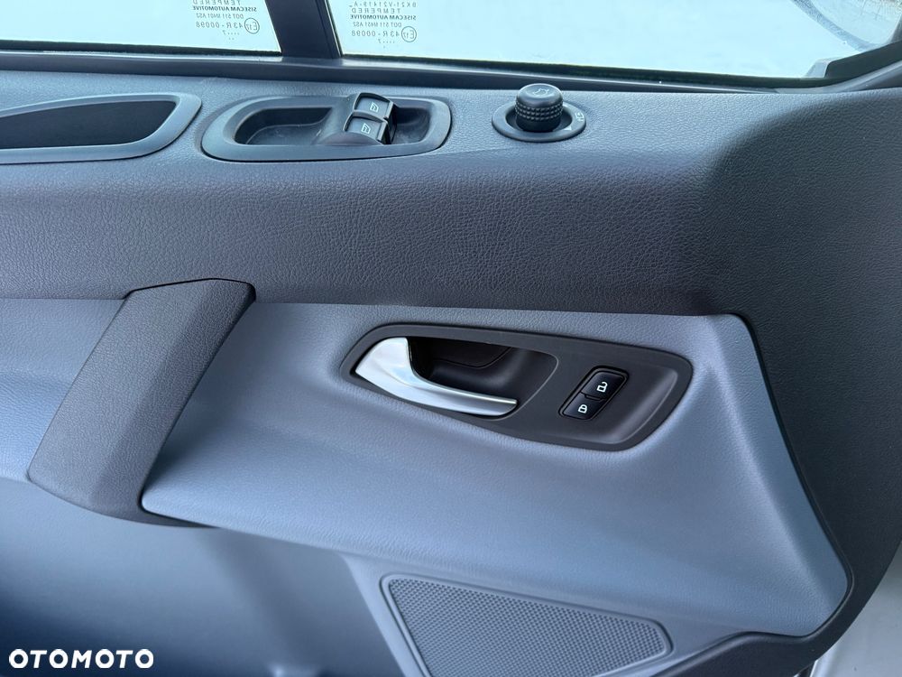 Ford Transit Custom - 13