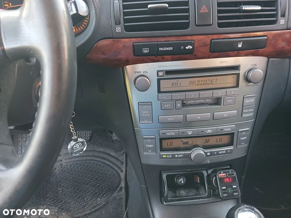 Toyota Avensis - 6