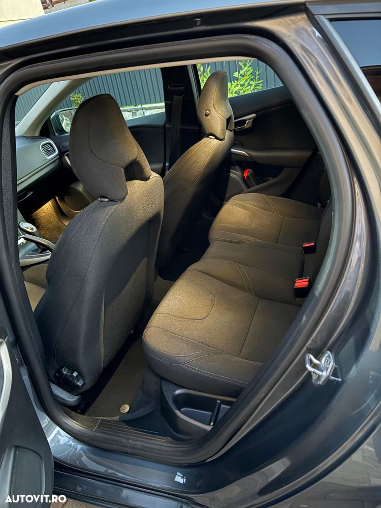 Volvo V40 D2 ECO Basic - 7