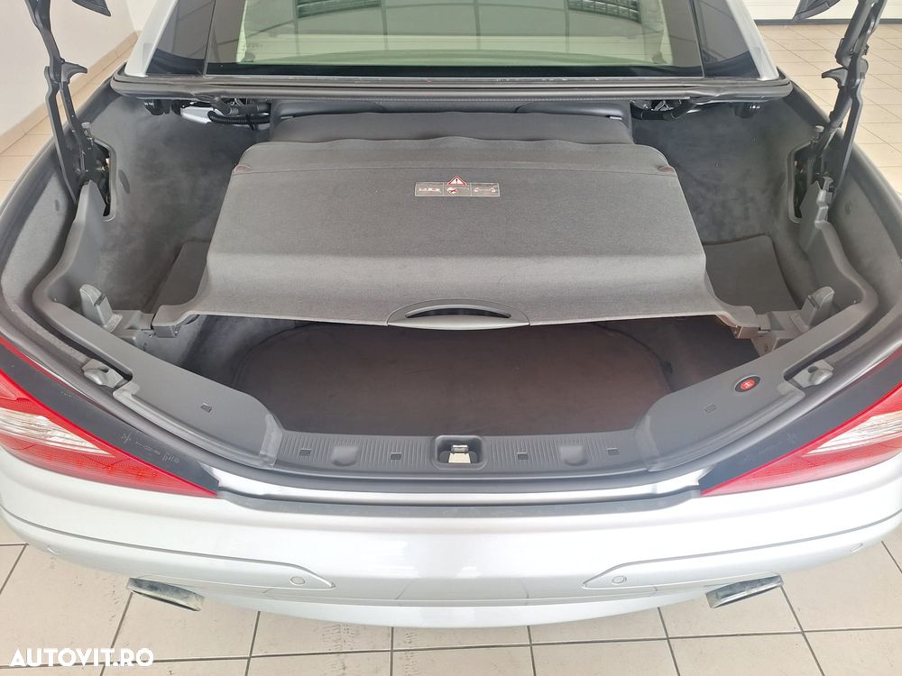 Mercedes-Benz SL - 22