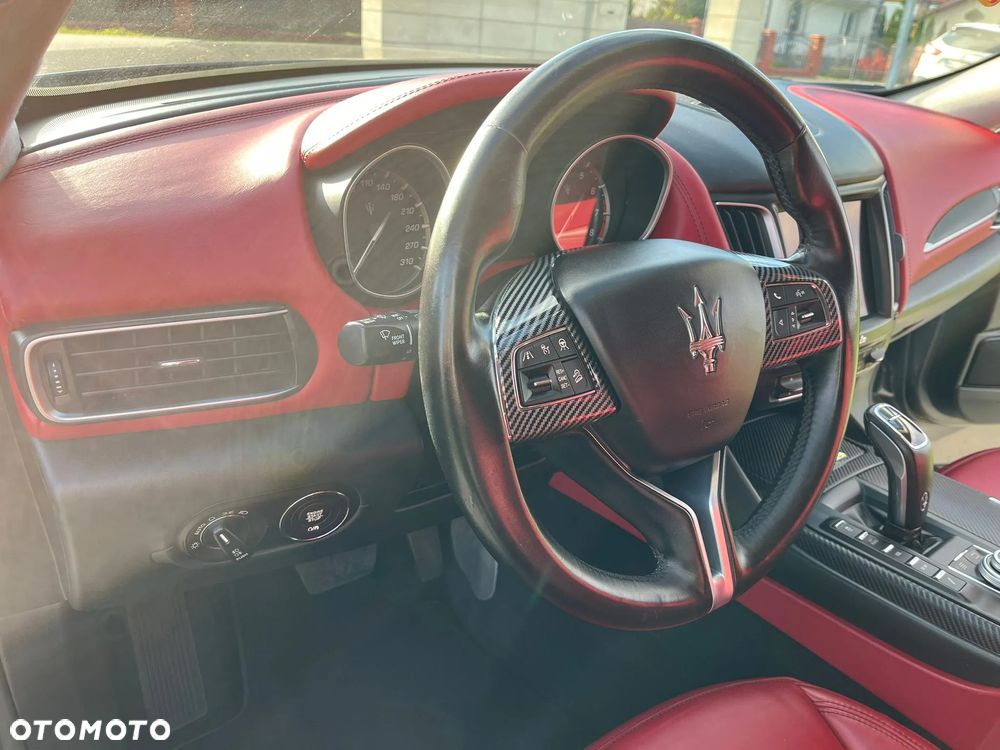 Maserati Levante Granlusso - 17