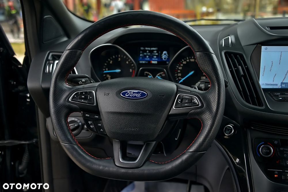 Ford Kuga 2.0 TDCi 4x4 ST-Line - 36