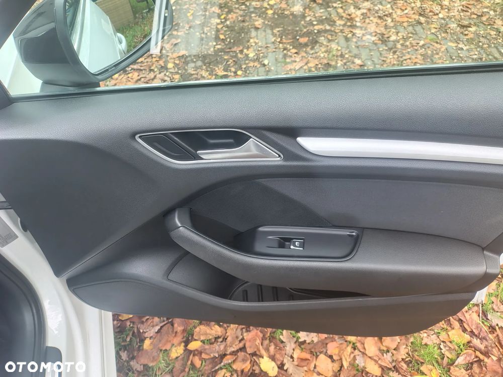 Audi A3 Sportback 1.4 TFSI Attraction S tronic - 25