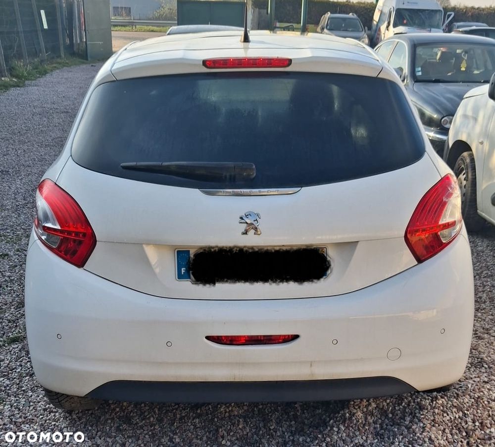 Peugeot 208 PureTech 82 Start & Stop Allure - 2