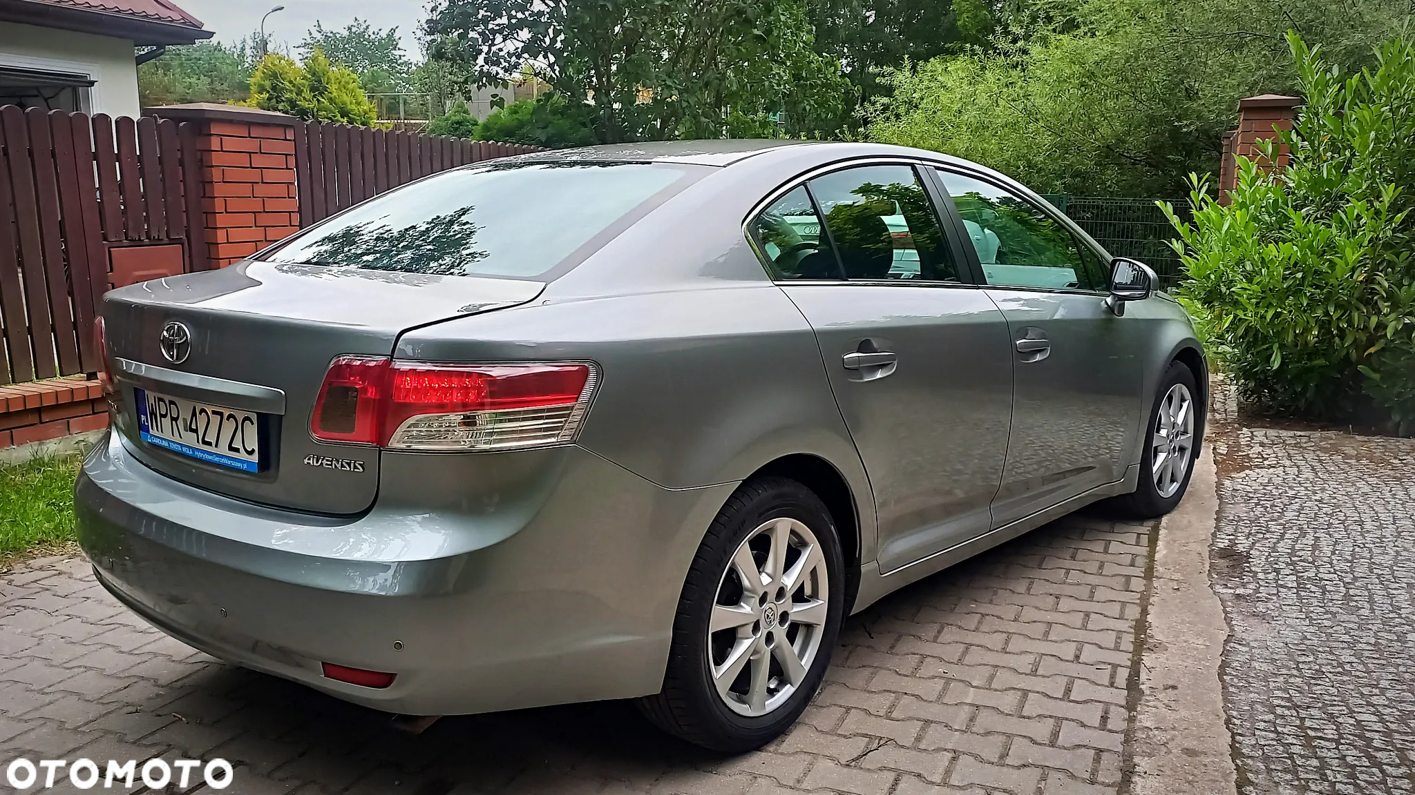 Toyota Avensis 2.0 D-4D Sol plus - 3