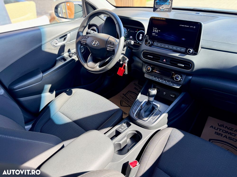 Hyundai KONA - 16