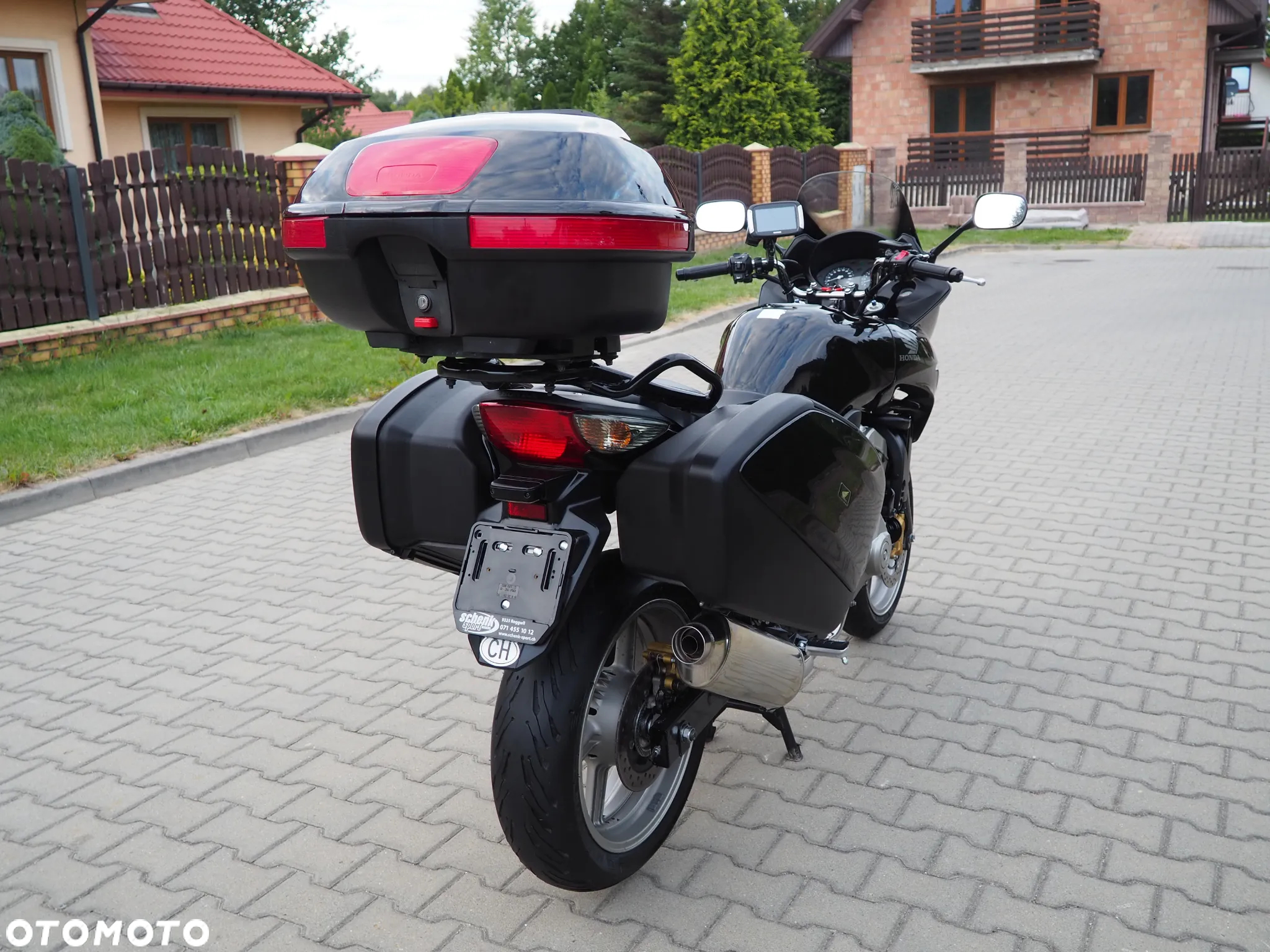 Honda CBF - 10
