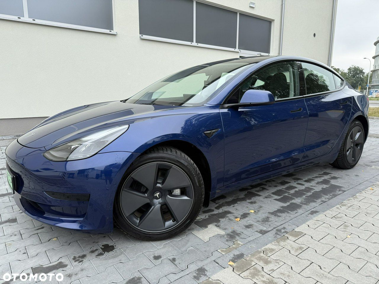 Tesla Model 3 - 1