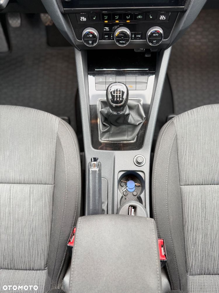 Skoda Octavia ver-1-4-tsi-style - 11