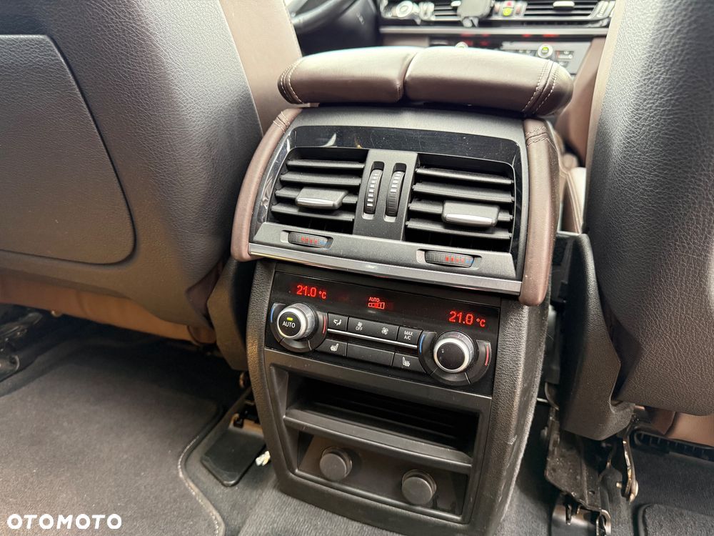 BMW X5 xDrive35i - 17