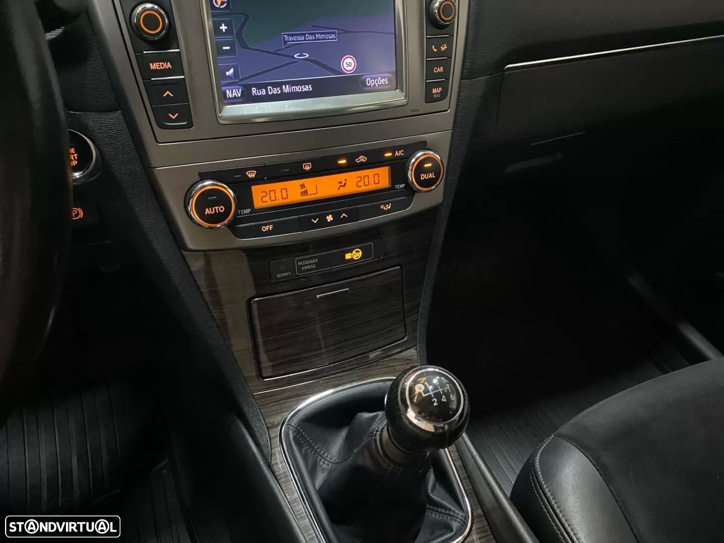Toyota Avensis SD 2.0 D-4D Exclusive +Navi - 14