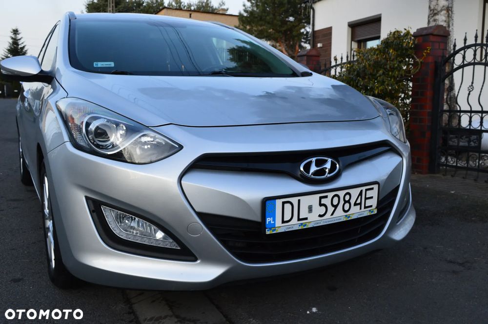 Hyundai i30 i30cw 1.6 CRDi Fifa World Cup Edition - 12