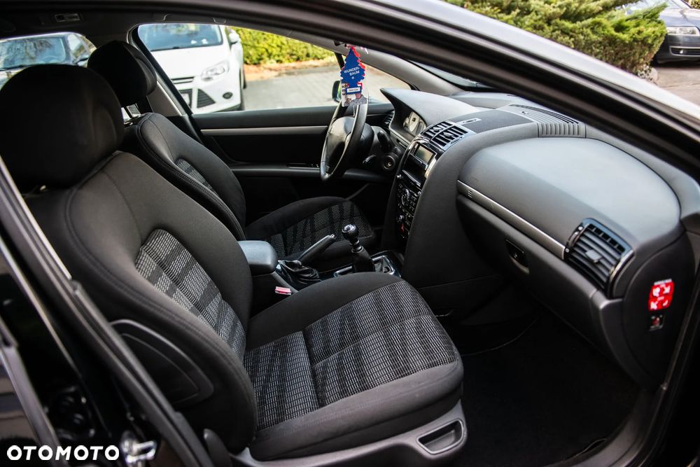 Peugeot 407 SW HDi 140 Business Line - 24
