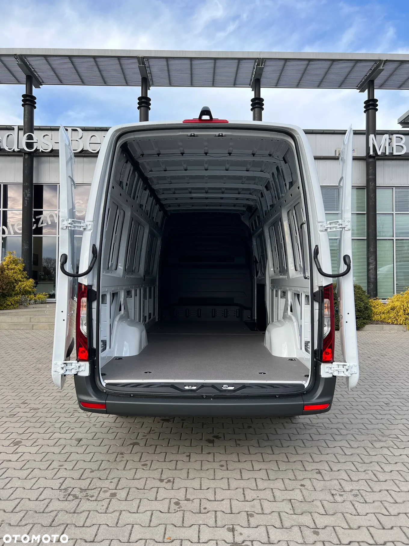 Mercedes-Benz Sprinter 319 CDI - 14
