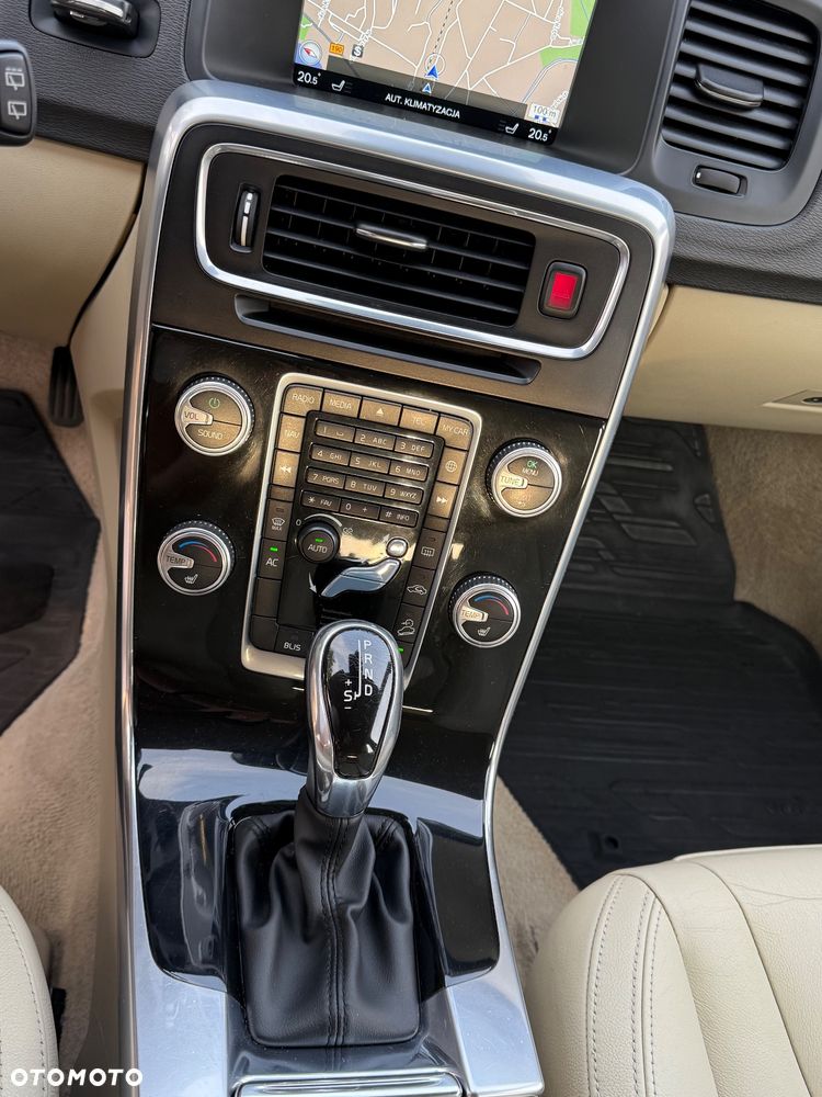 Volvo V60 Cross Country D4 AWD Summum - 23