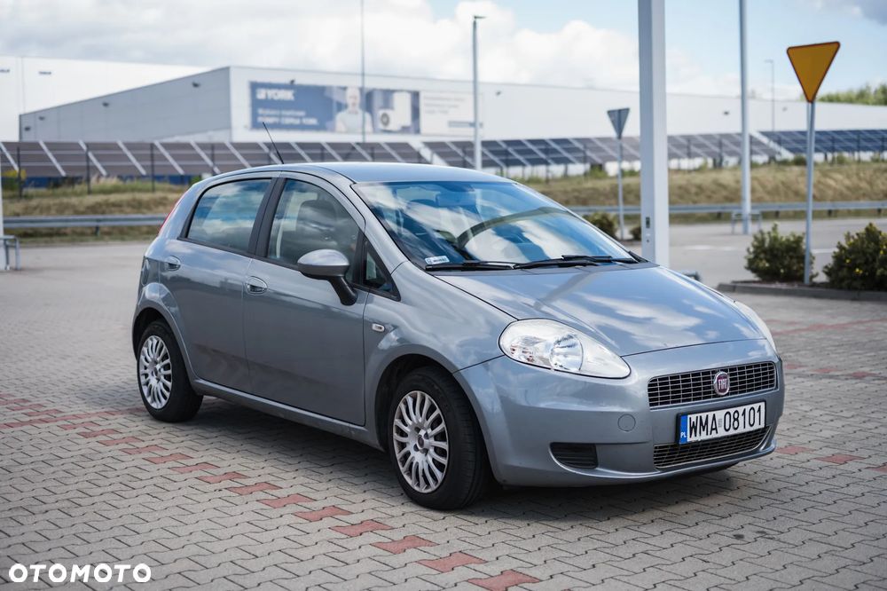 Fiat Grande Punto Actual 1.4 8V Estiva Blue&Me - 1