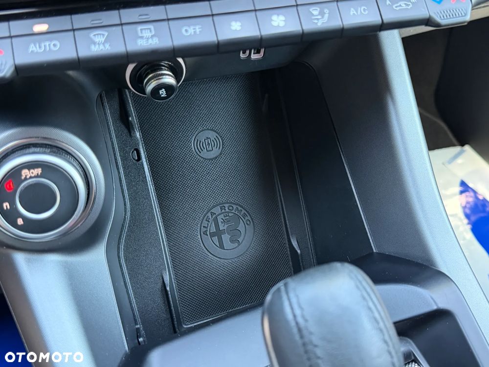 Alfa Romeo Tonale 1.5 T4 GSE mHEV Sprint DCT - 25