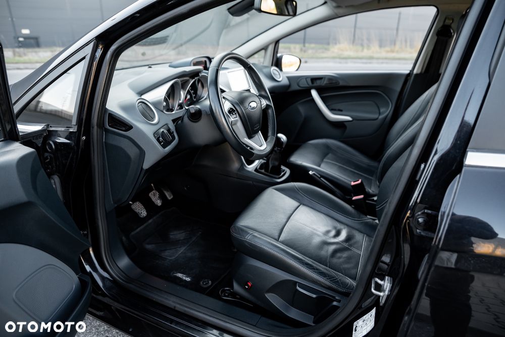 Ford Fiesta - 16