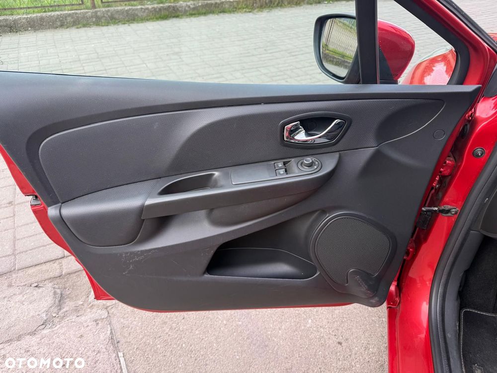 Renault Clio dCi 75 Stop & Start Life - 9