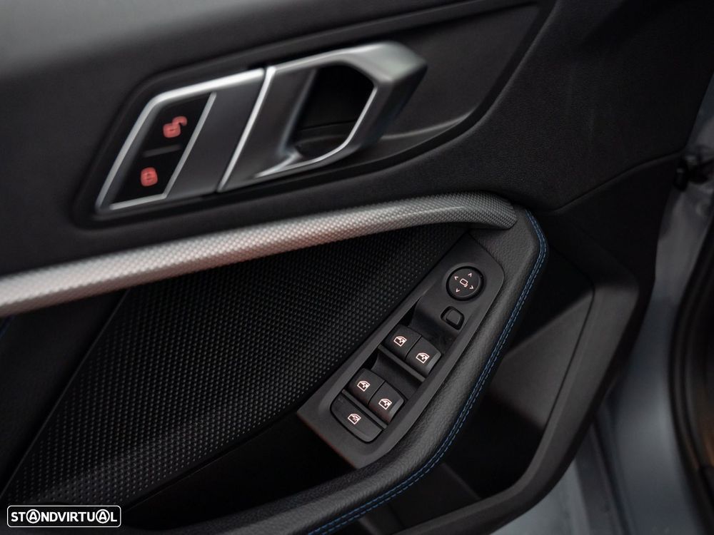 BMW 116 d Pack Desportivo M - 17