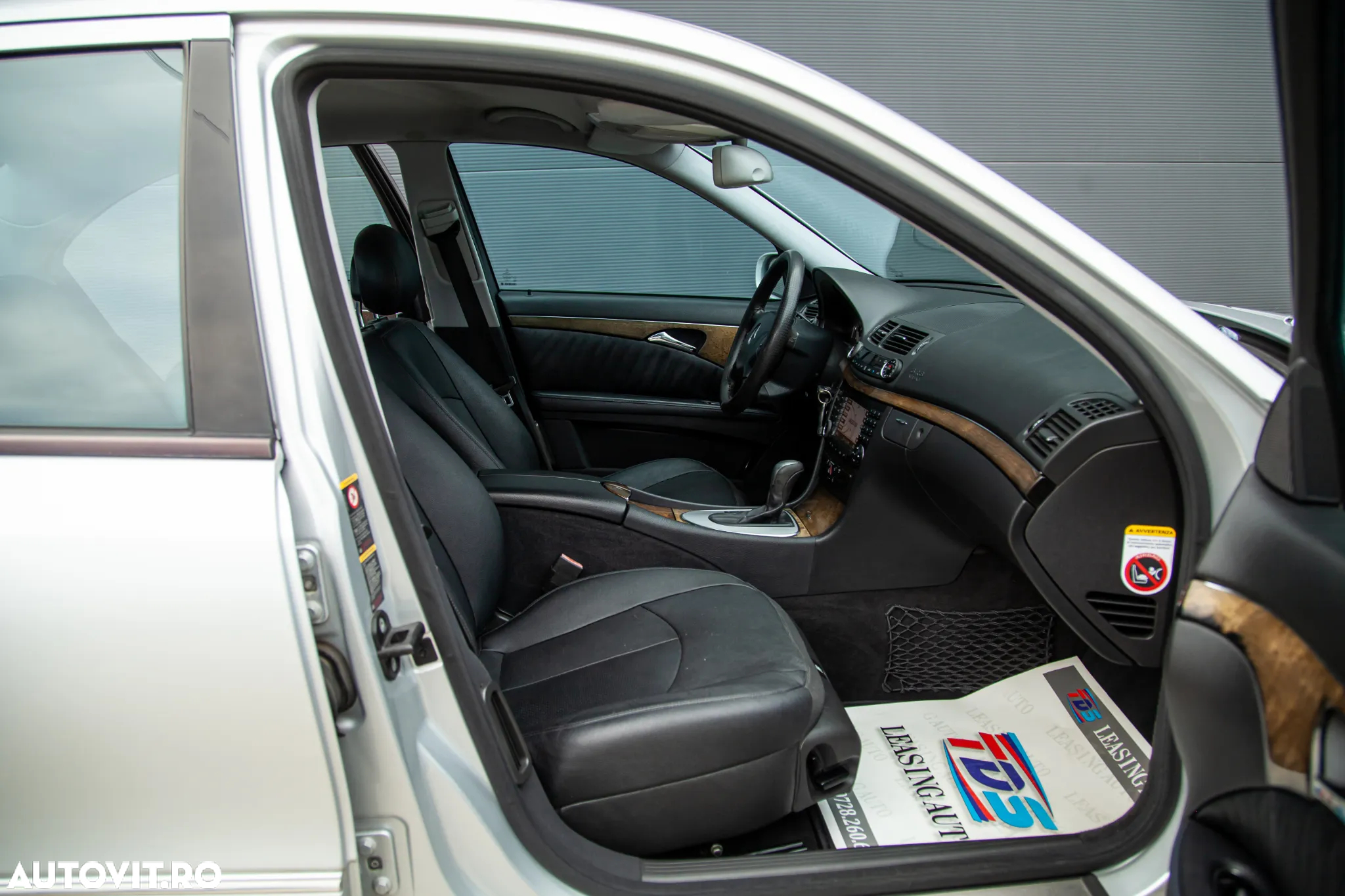 Mercedes-Benz E 320 T CDI 7G-TRONIC Avantgarde - 22