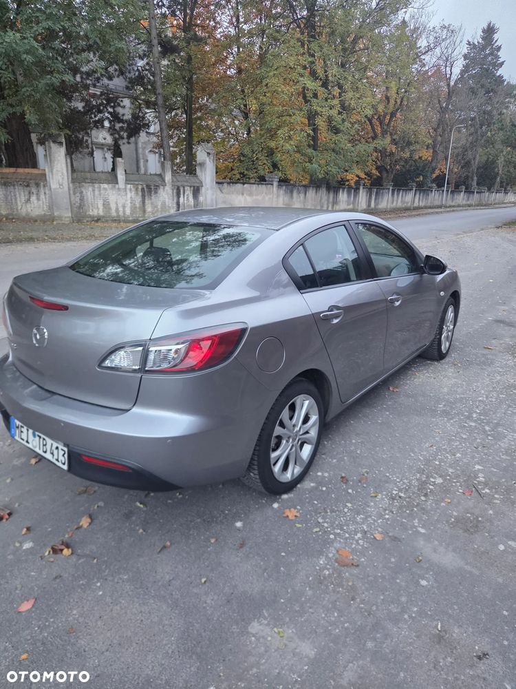 Mazda 3 - 10