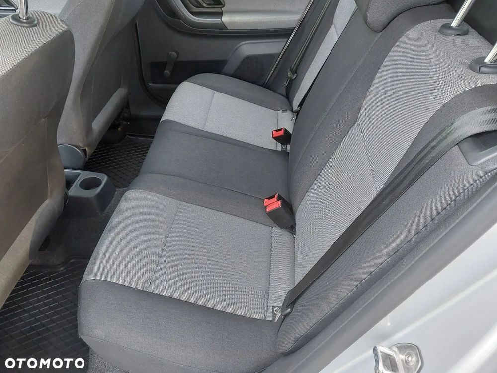 Skoda Fabia 1.4 16V Active - 17
