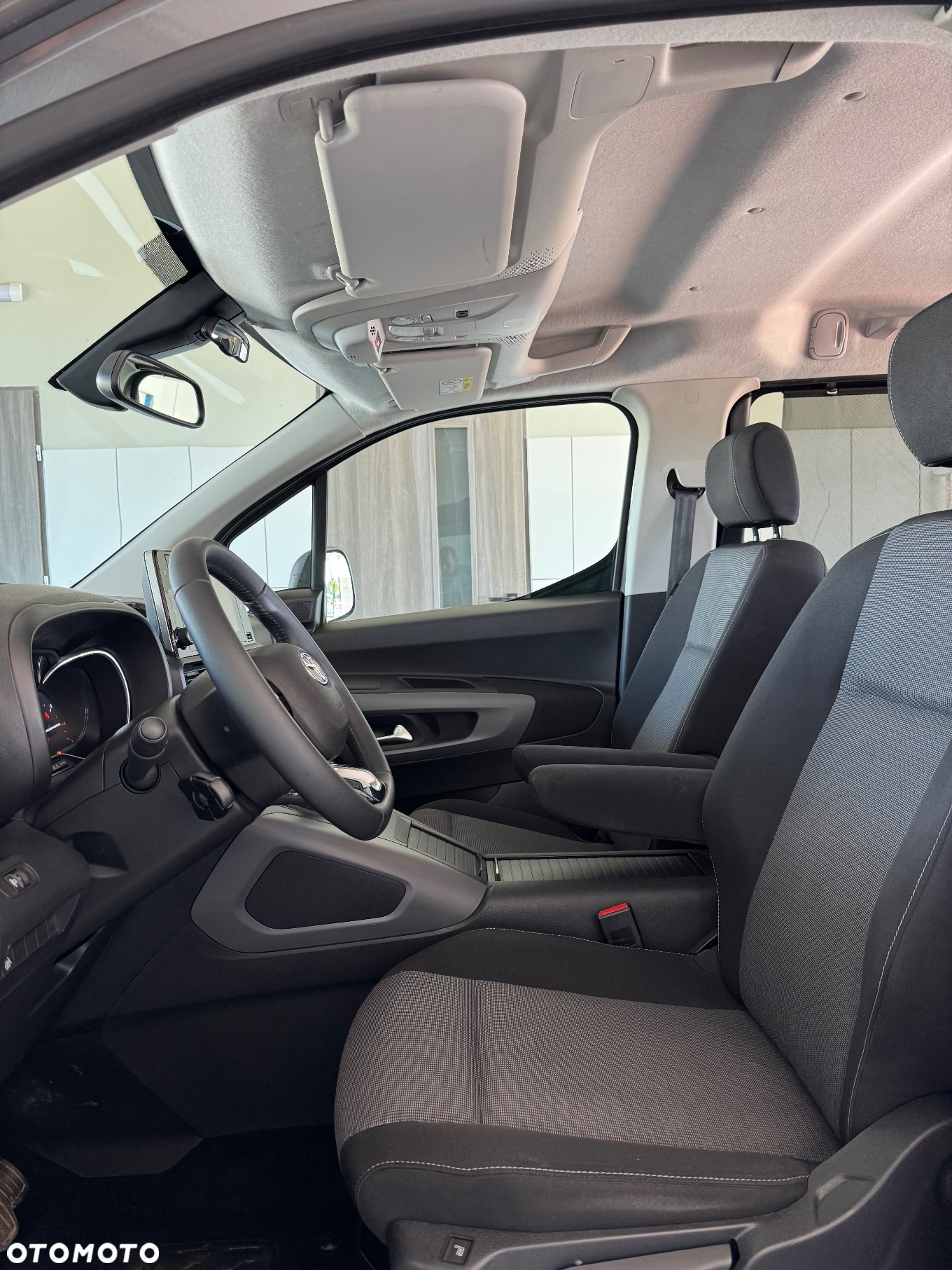 Toyota Proace City Verso 1.2 Turbo L1 Team Deutschland - 13