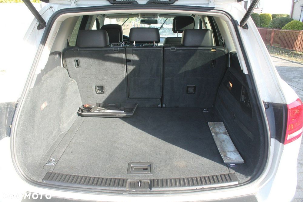 Volkswagen Touareg - 13