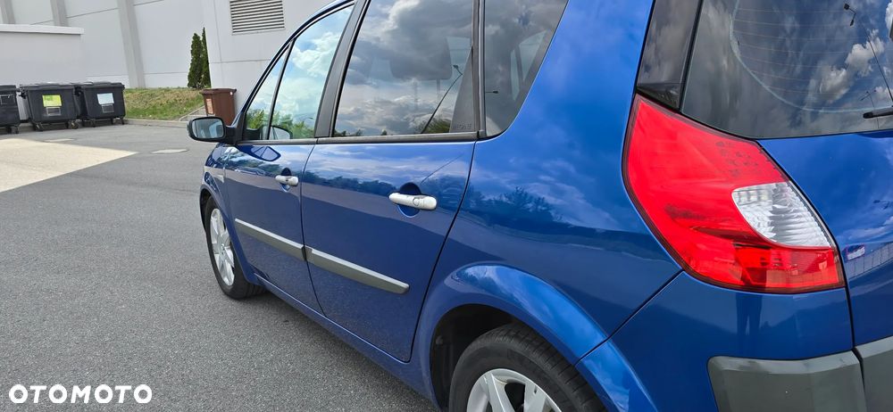 Renault Scenic 2.0 16V Emotion - 6