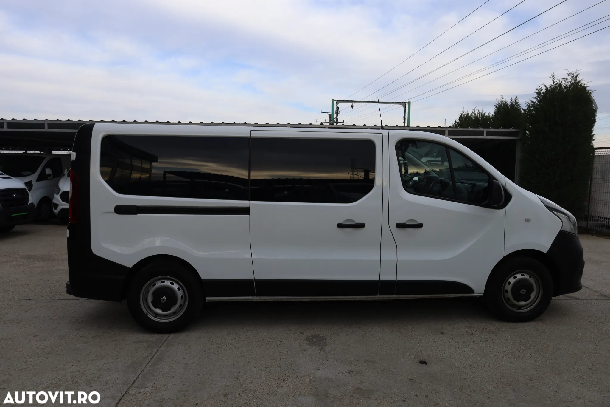Renault Trafic Combi L2H1 1.6 dCi TT 125 7+1 Expression - 8