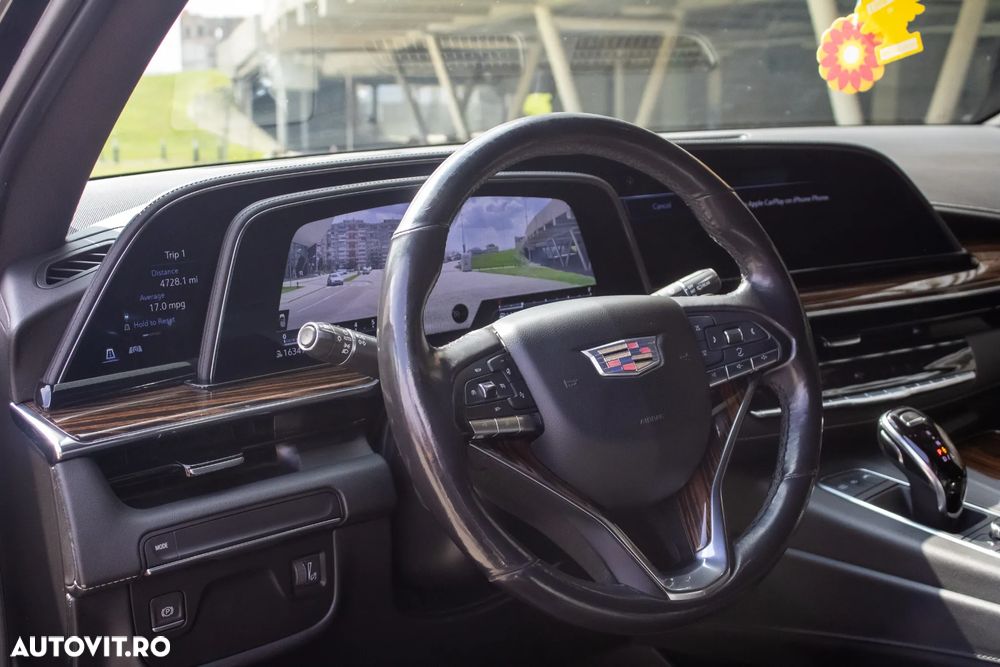 Cadillac Escalade - 13