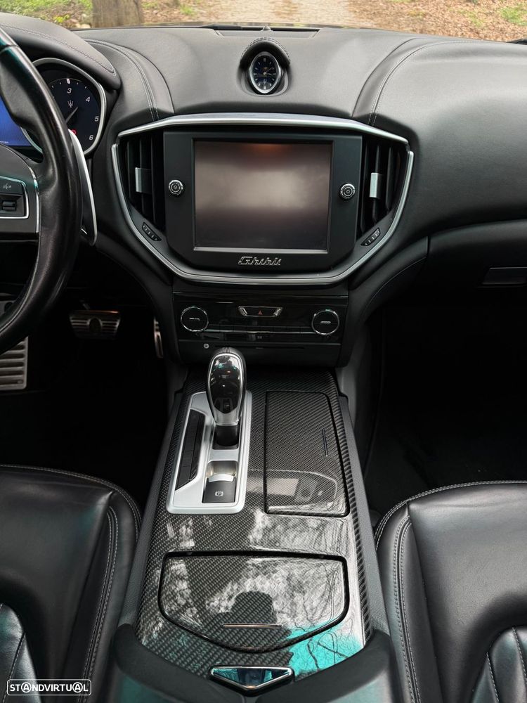 Maserati Ghibli 3.0 V6 GranLusso - 24