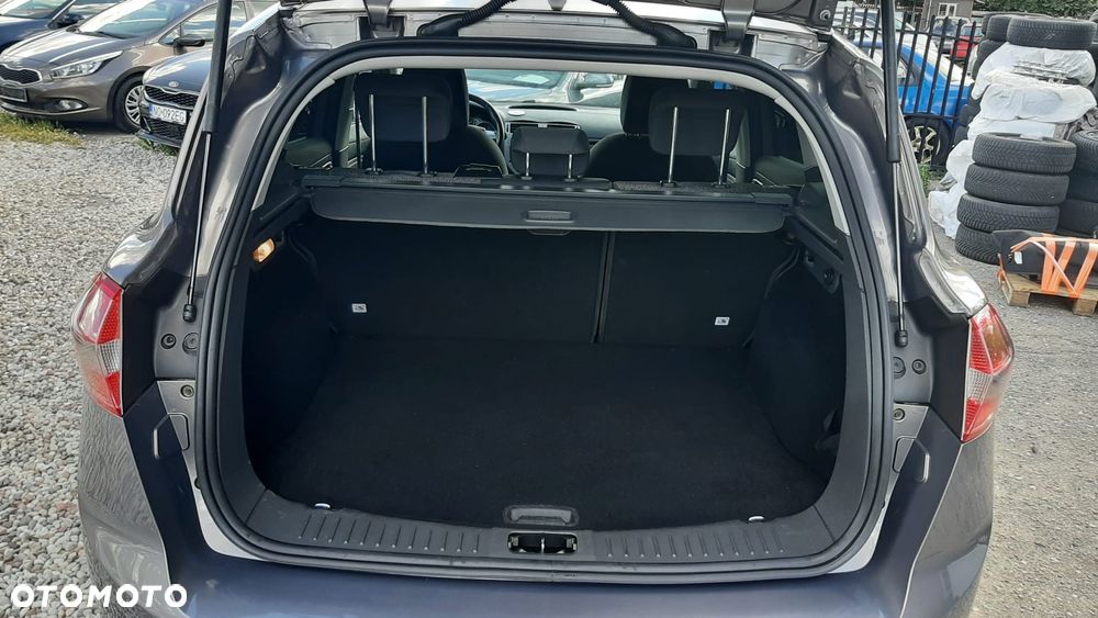 Ford Kuga 2.0 TDCi 2x4 Champions Edition - 9