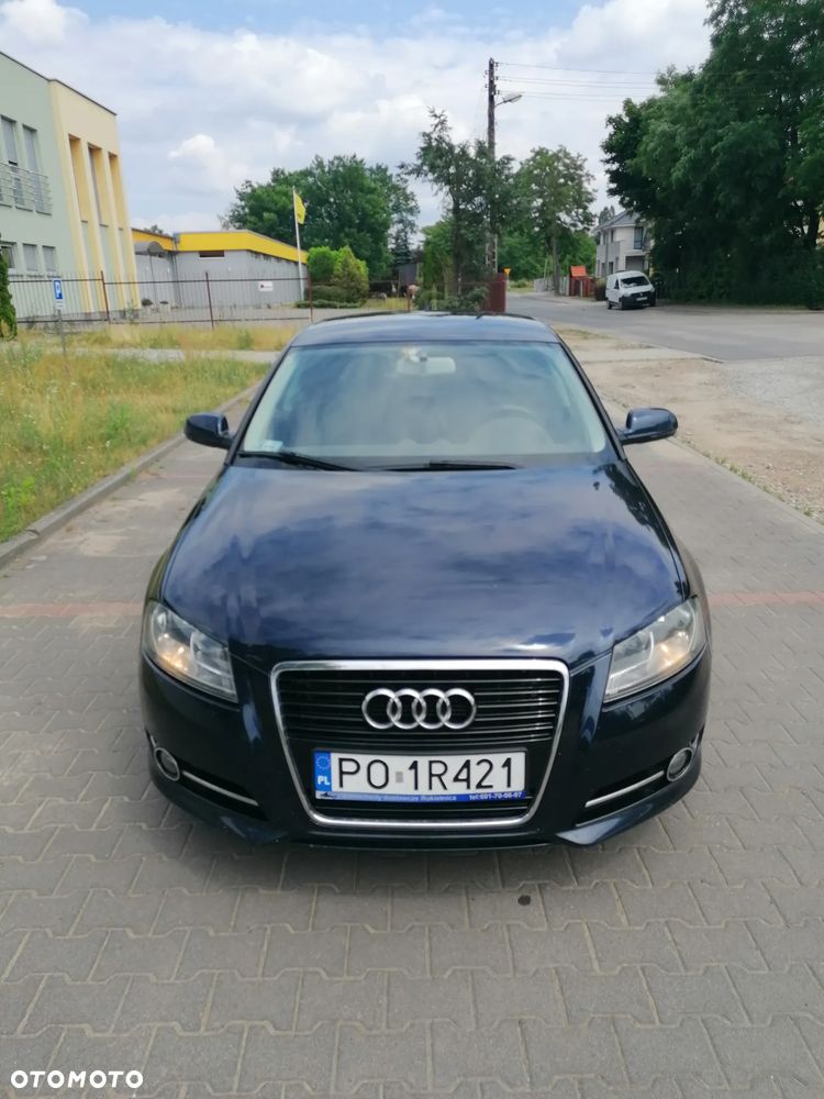 Audi A3 Sportback - 1