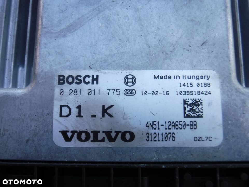 Volvo V50 lift  S40 II 1.6 sterownik silnika 31211076 0281011775 - 2