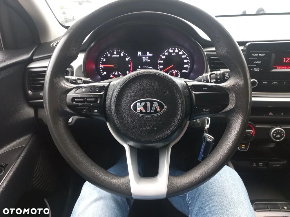Kia Rio - 23
