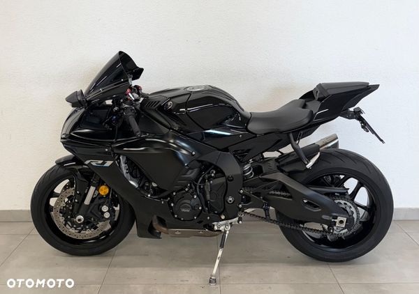 Yamaha R1
