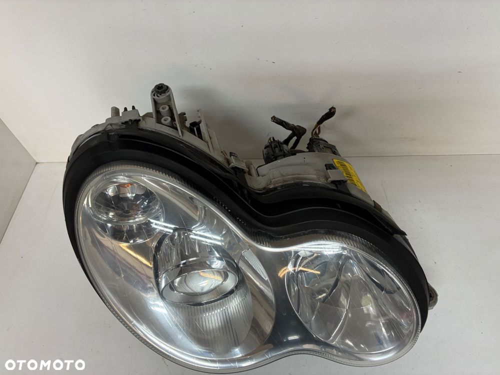 MERCEDES W203 XENON LAMPA PRZÓD PRZEDNIA PRAWA  EUROPA A2038203861 KOMPLET - 8