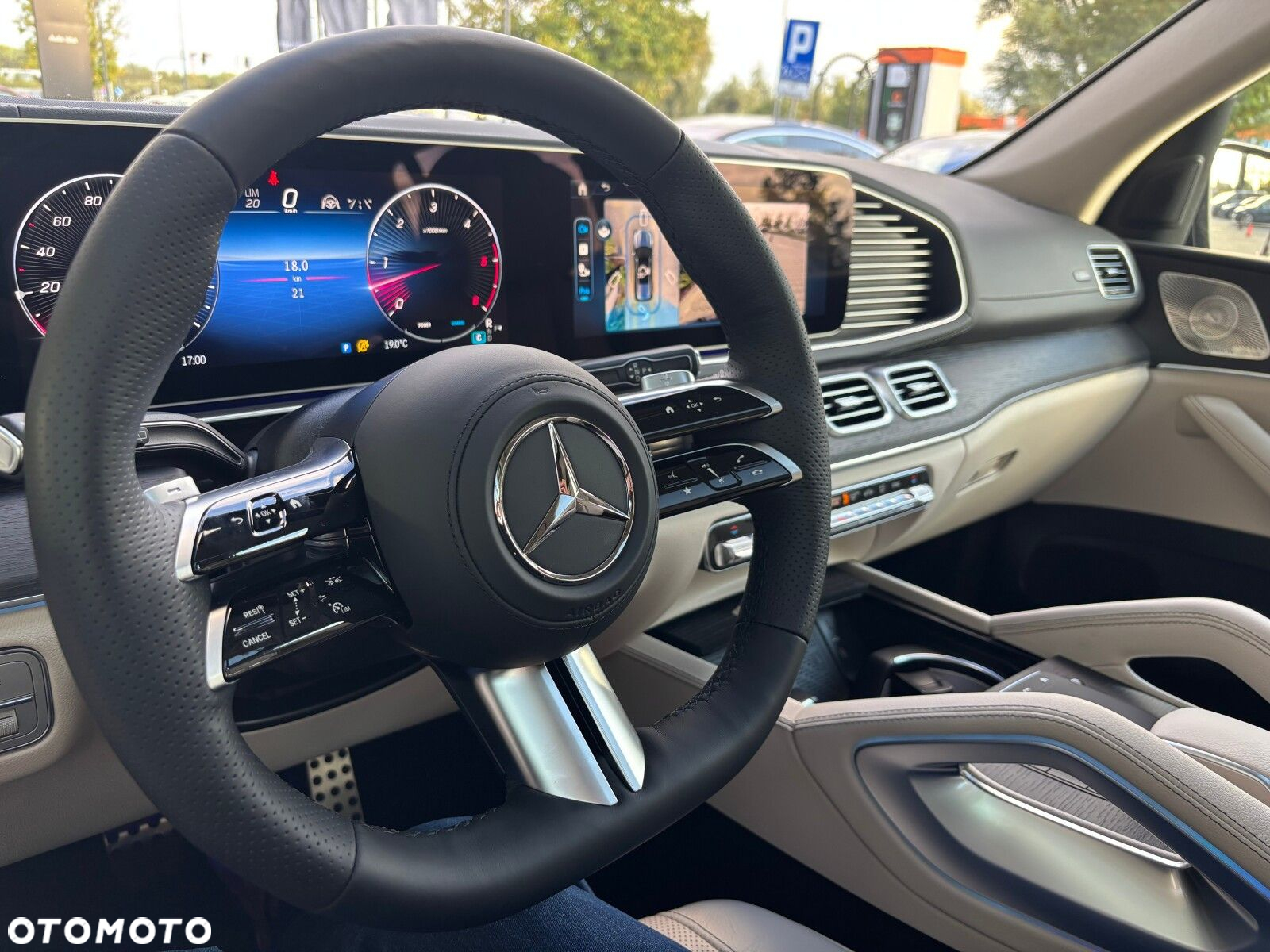 Mercedes-Benz GLS - 11