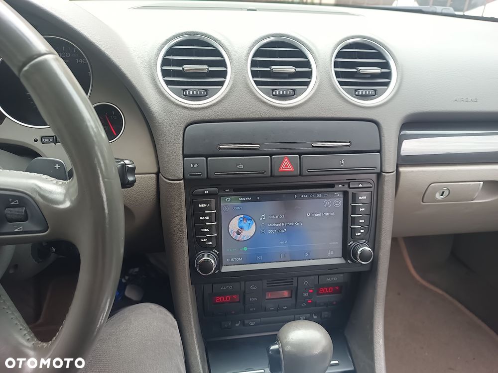 Audi A4 Cabrio 2.4 Multitronic - 11