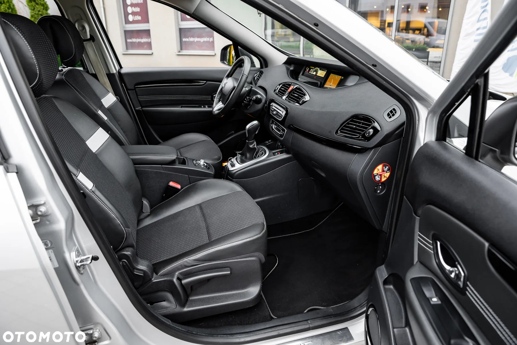 Renault Scenic 2.0 16V 140 CVT Bose Edition - 19