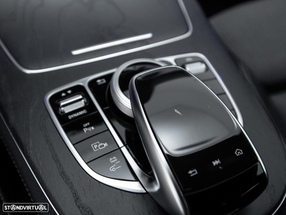 Mercedes-Benz E 300 de Avantgarde - 24