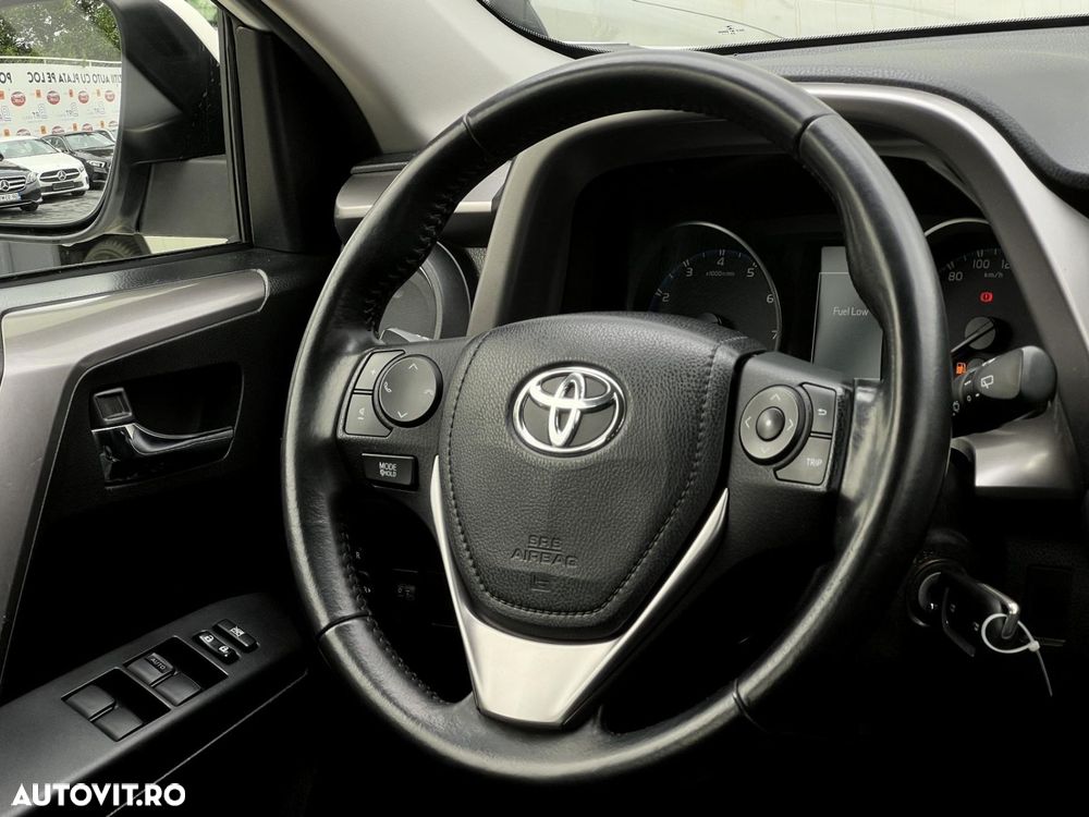 Toyota RAV4 - 11