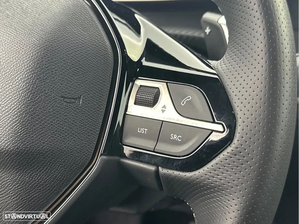 Peugeot 2008 PureTech 130 EAT8 GT - 11