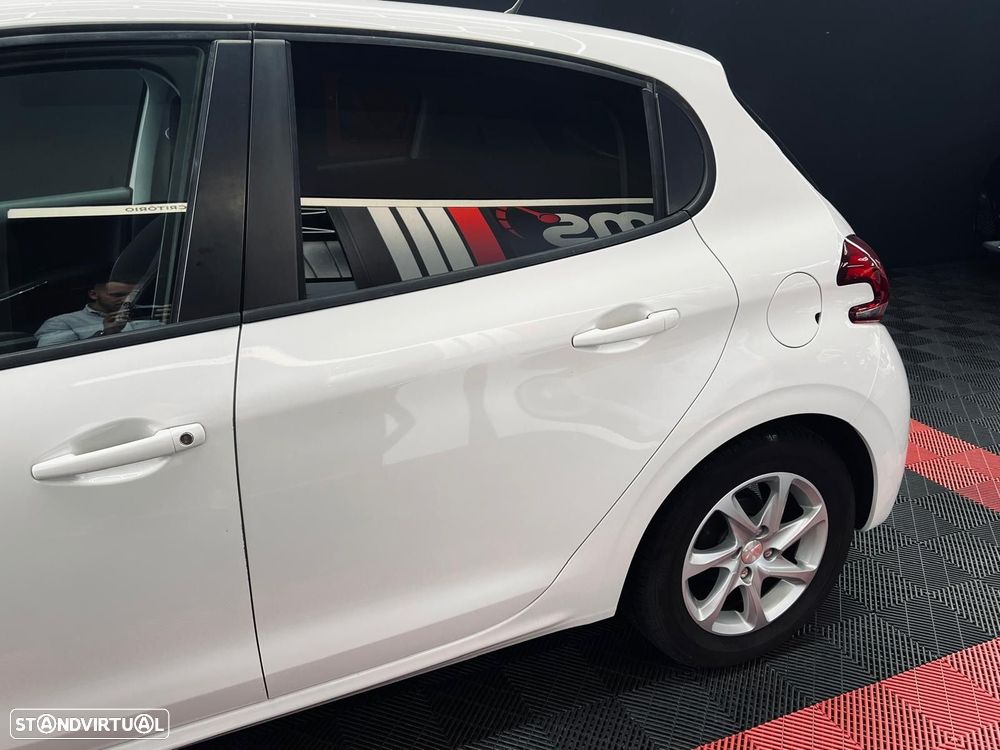 Peugeot 208 1.2 VTi Active - 19